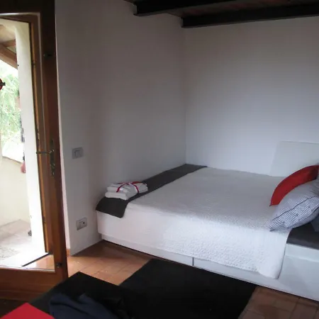 A Casa Da Marcella 3* Montefelcino